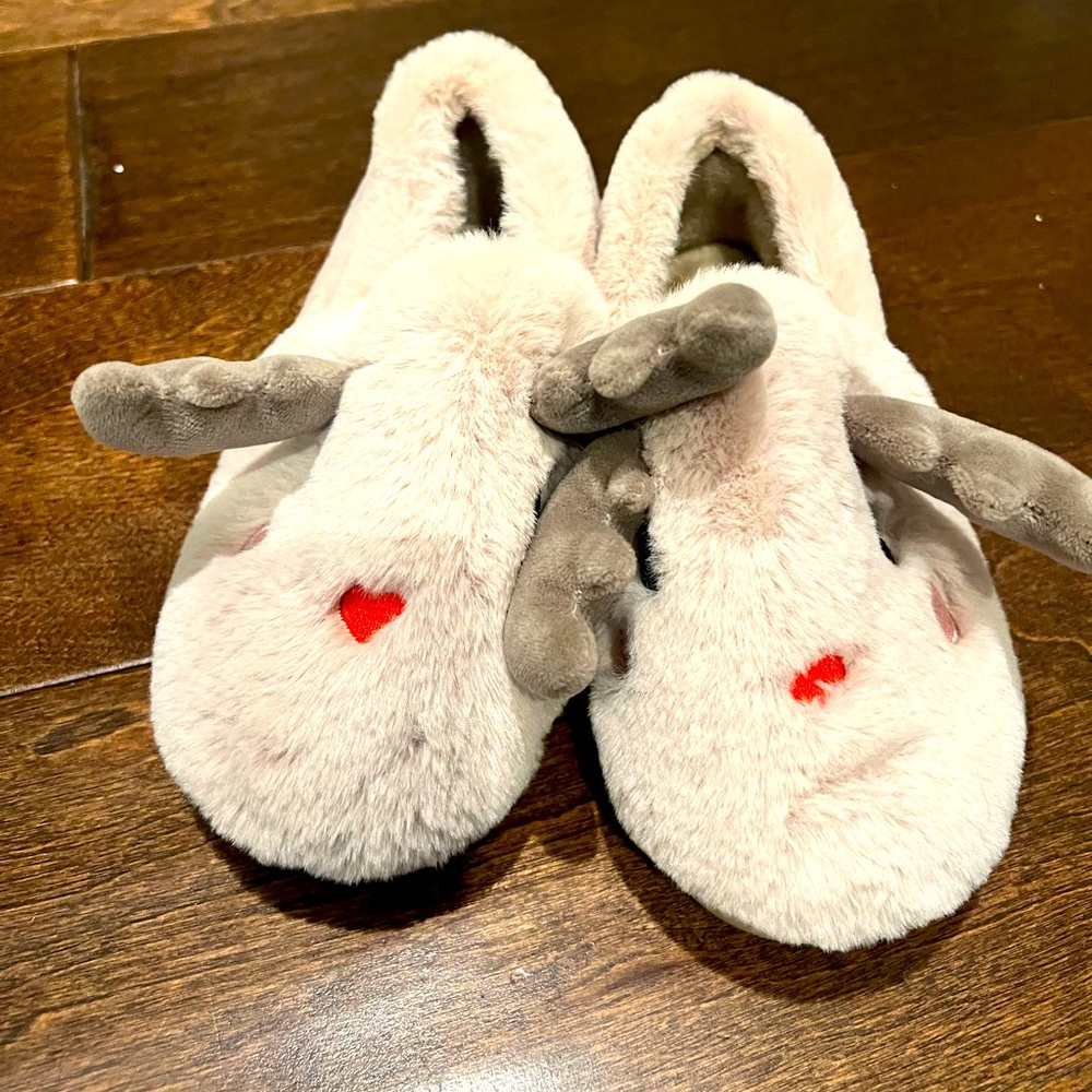 Kids reindeer slippers